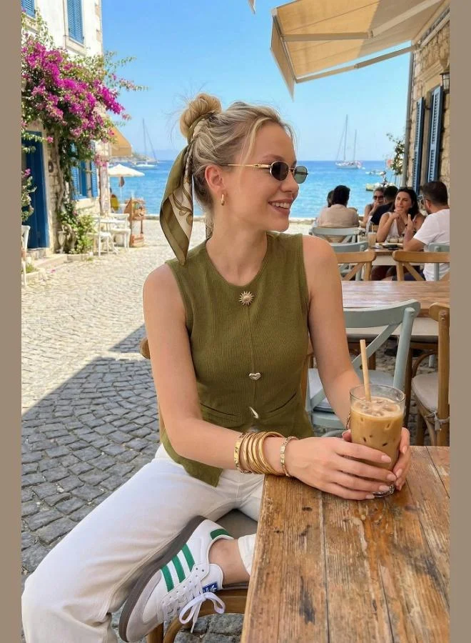 ليلا Lela Fitted Crew Neck Blouse with Accessory Details Women's Blouse 5866475