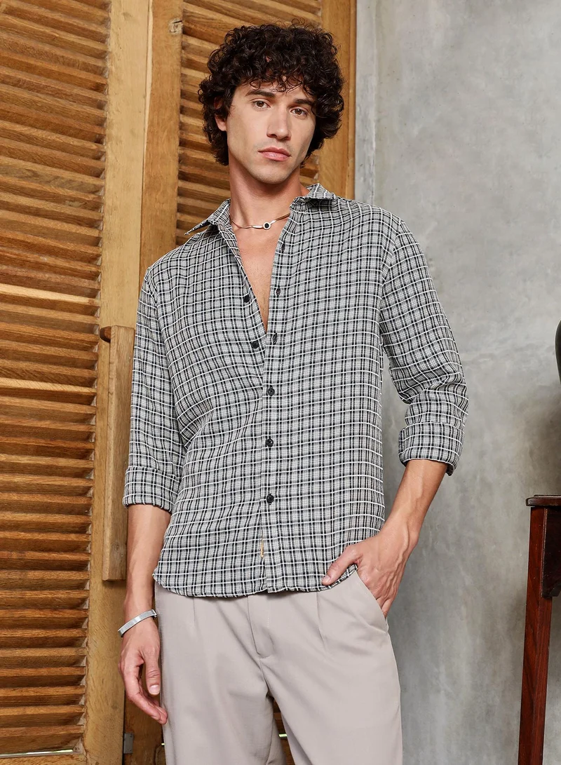 كامبوس سوترا قميص رجالي كاروهات أسود أونيكس للملابس الكاجوال بياقة ممتدة وأكمام طويلة بأزرار