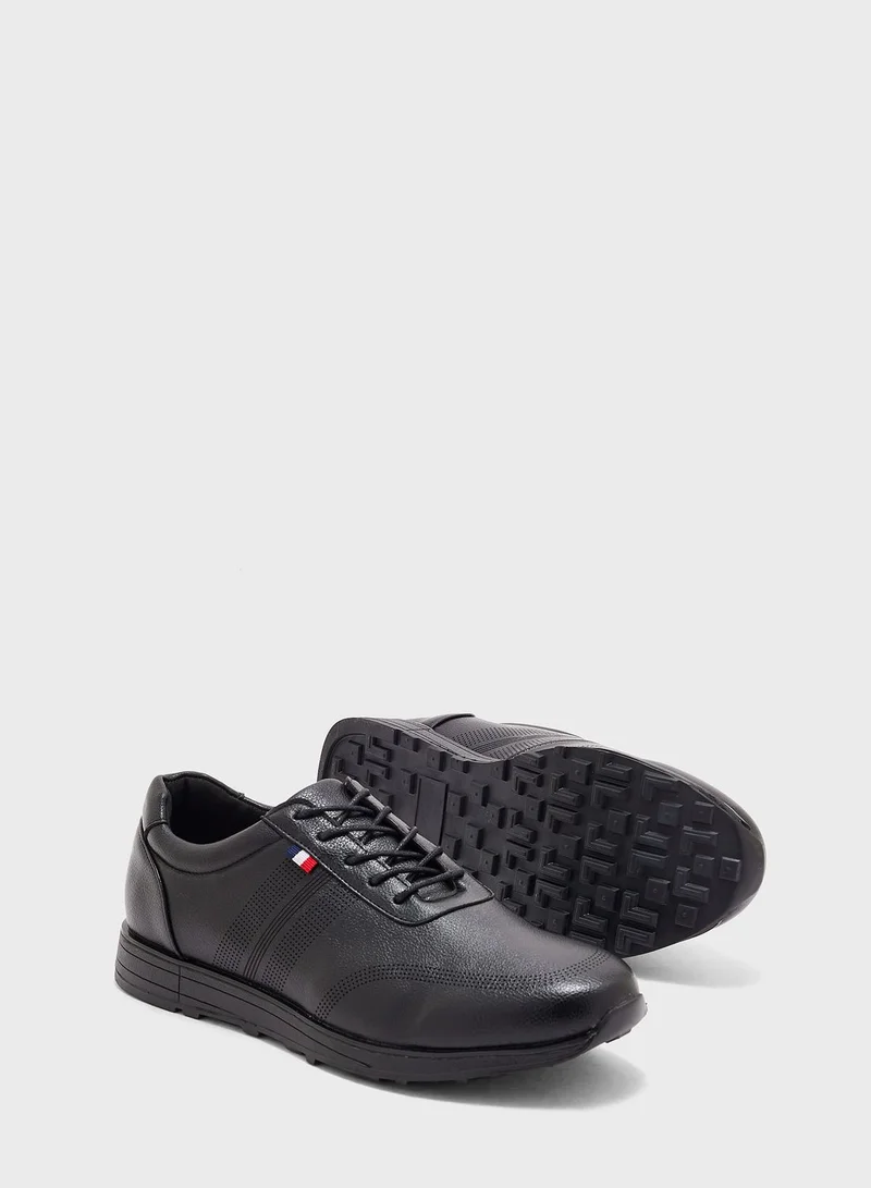 Robert Wood Smart Hybrid Sneakers