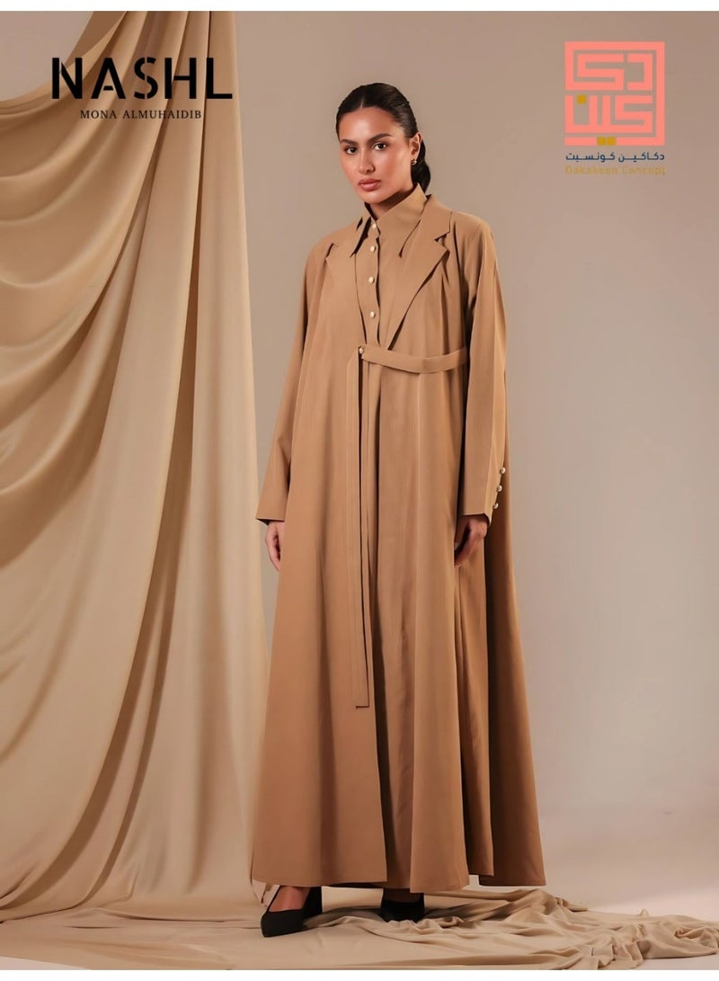 Dakakeen Concept “Al-Musammimah Nashl” Colorful Abaya by Dakakeen Concept – Elegant and Refined Designer Abaya Blending Contemporary Style with Classic Grace for Comfortable, Sophisticated Wear - Image 2
