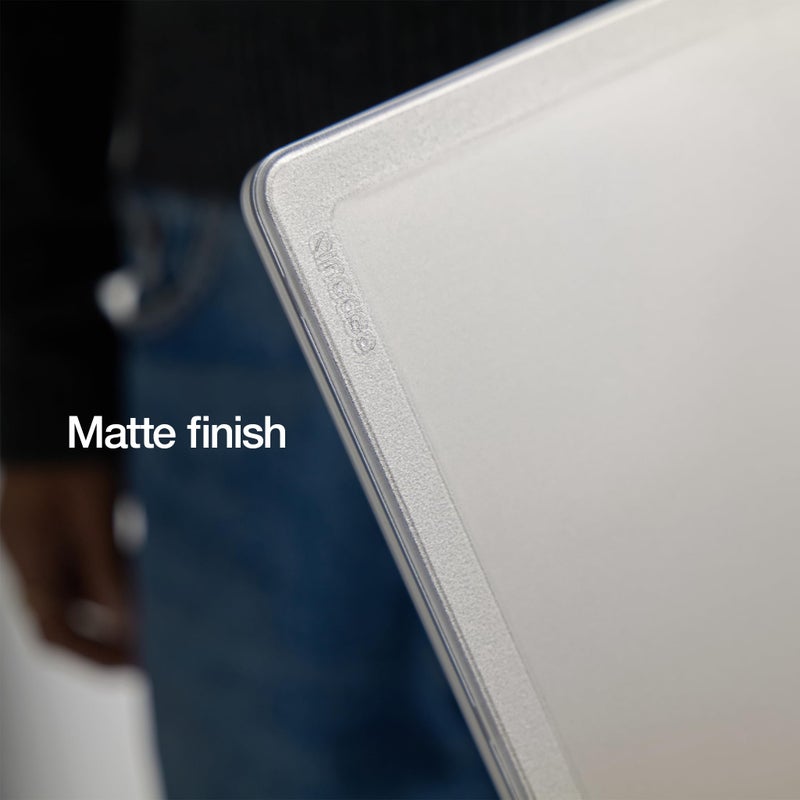 Incase Edge Hardshell with MakrolonÂ® - MacBook Air 15 inch Case - 2025, 2024, 2023, M4, M3, M2 - MacBook Case, Laptop Cover, Protective Hard Shell, Scratch Resistant, Lightweight - Clear - Image 2
