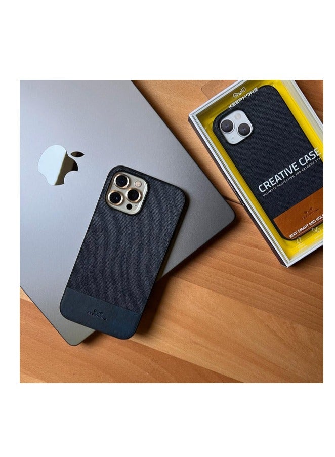 حافظة مصنوعة من الجلد والقماش لجهاز  iPhone 15 Pro اللون الأزرق