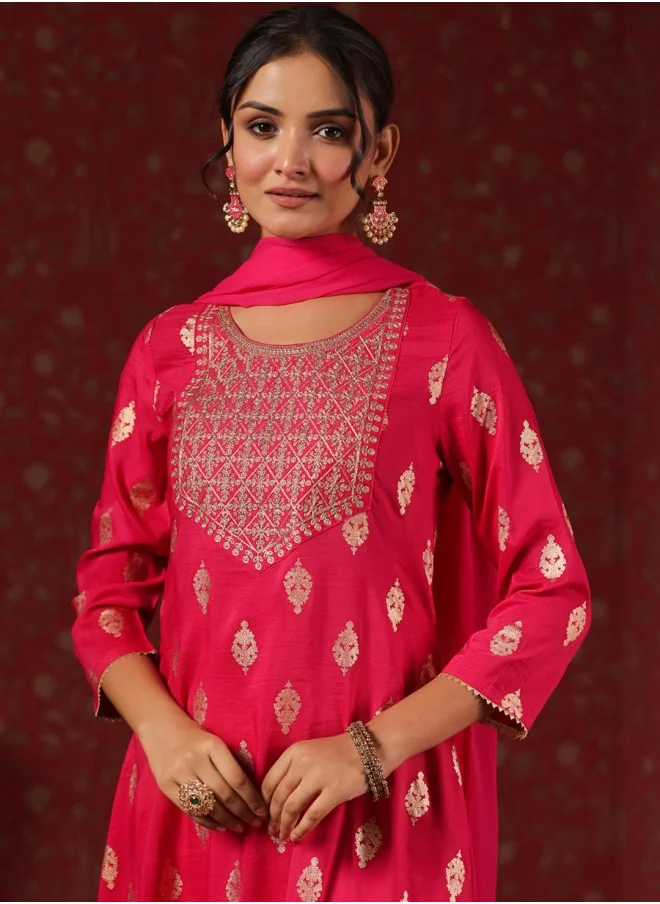 ISHIN A-Line Fit Yoke Design Pattern Round Neck Three-Quarter Sleeves MAGENTA Colour Woven Cotton Kurta Set for Women with Semi Elastic Closure - A Timeless Addition to Your Collection