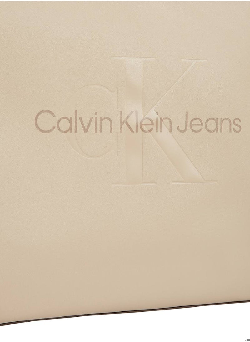 Calvin Klein Jeans Women's Sculpted Slim Tote Bag - Faux Leather, Beige  - Image 5
