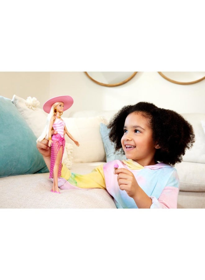 Barbie Doll with Pink and White Swimsuit, Sun Hat, Tote Bag and Beach-Themed Accessories - Image 2