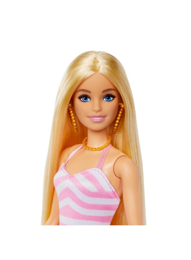 Barbie Doll with Pink and White Swimsuit, Sun Hat, Tote Bag and Beach-Themed Accessories - Image 4
