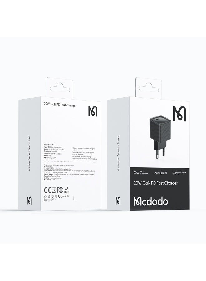 مكدودو شاحن سريع ماكدودو 20 واط – محول طاقة USB-C مدمج بتصميم ألياف كربونية أنيق | شحن سريع PD لهواتف آيفون وسامسونج وجميع أجهزة Type-C - Image 3