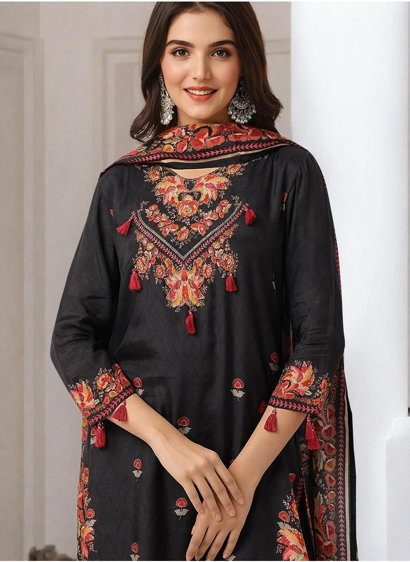 آي شين Women's Black Muslin Embellished Tunic Full Length Casual Straight Fit Kurta Set