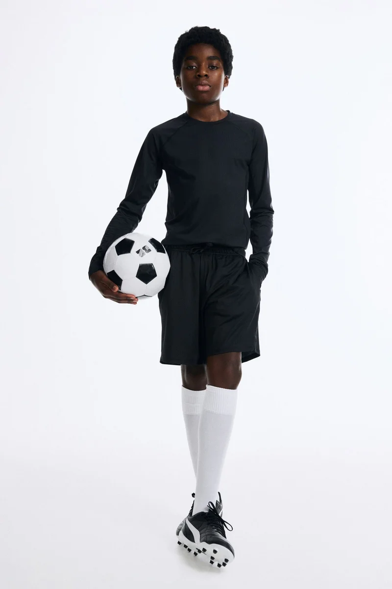 H&M Sports shorts with DryMove™