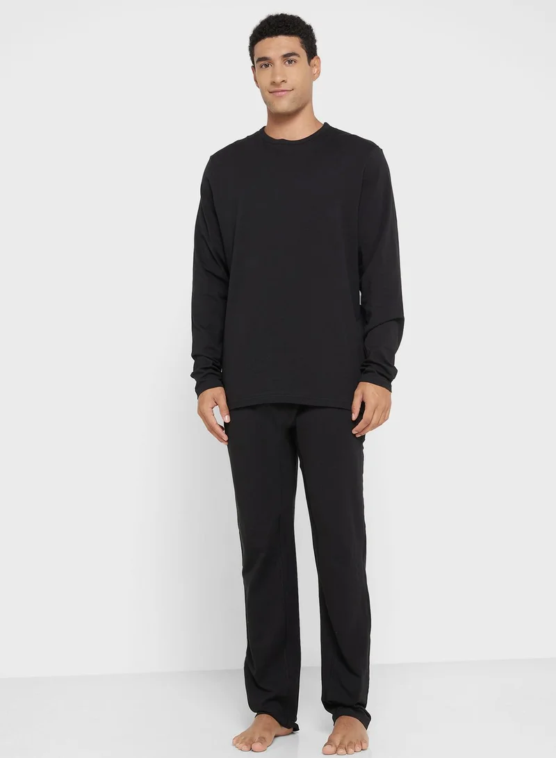 CALVIN KLEIN Essential T-Shirt & Pants Set