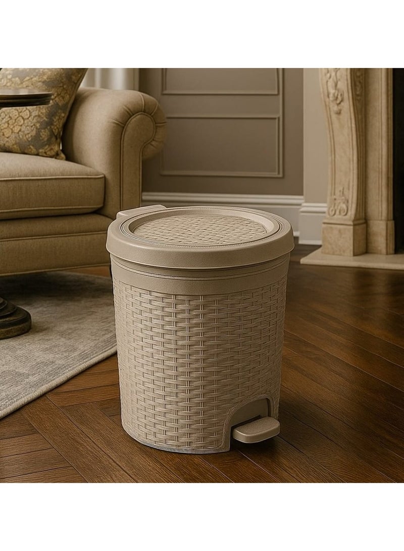 بلاستيكنا سلة مهملات مزودة بدواسة قدم، نسيج راتان دائرية  للمكاتب والغرف، 15لتر، لون بيج - Image 1