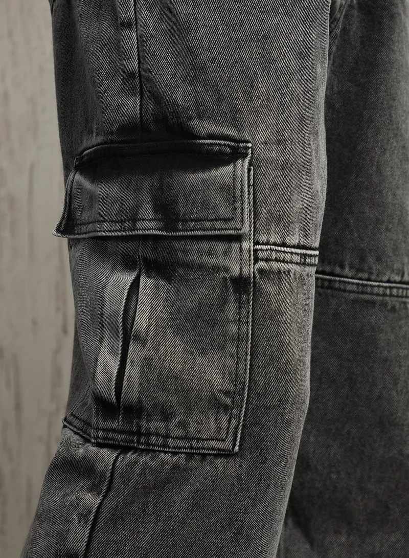 Hubberholme Black Relaxed Fit Men’s Jeans, Mid-Rise, Mildly Distressed, Light Fade, Cotton
