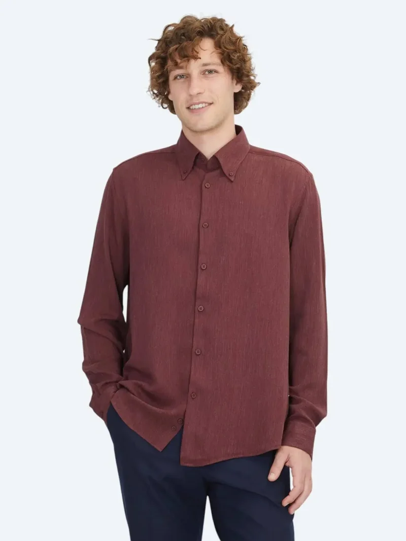 كيب قميص كاجوال بورغندي بقصة عادية من قماش منسوج