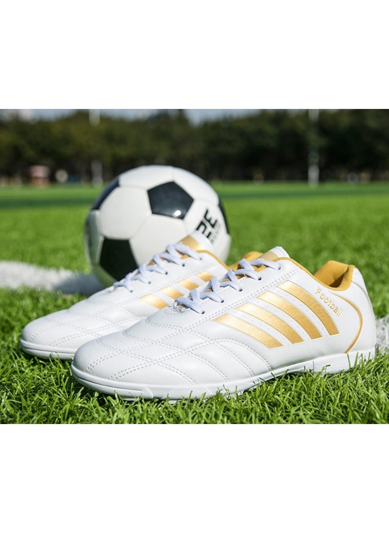 KUYING New Comfortable Football Shoes for Men And Women  - Image 2