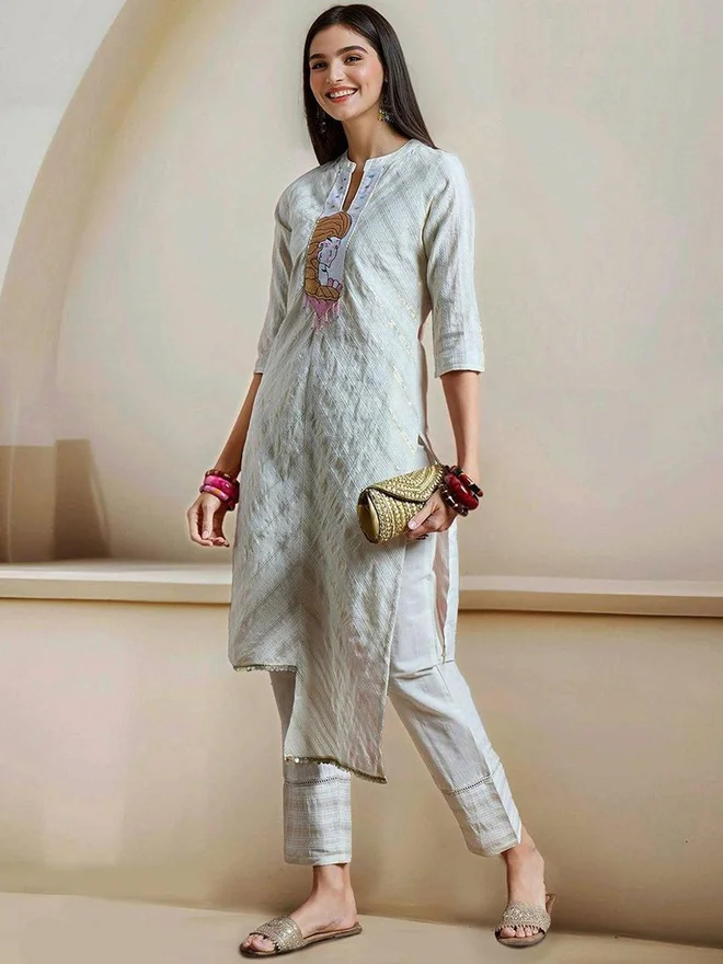 ISHIN ISHIN Off-White Cotton Kurta with Pant Set