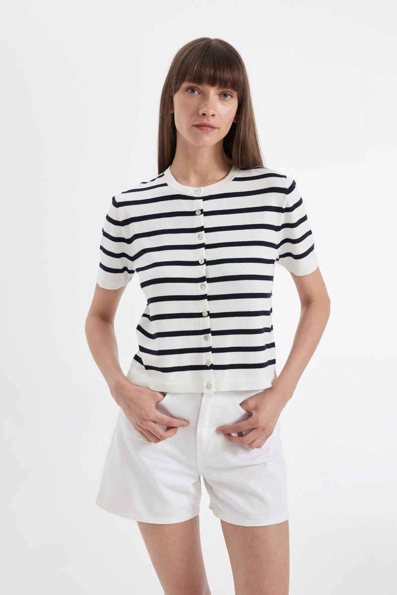 ديفاكتو كارديجان تريكو مخطط نص كم قصة عادية - Image 3