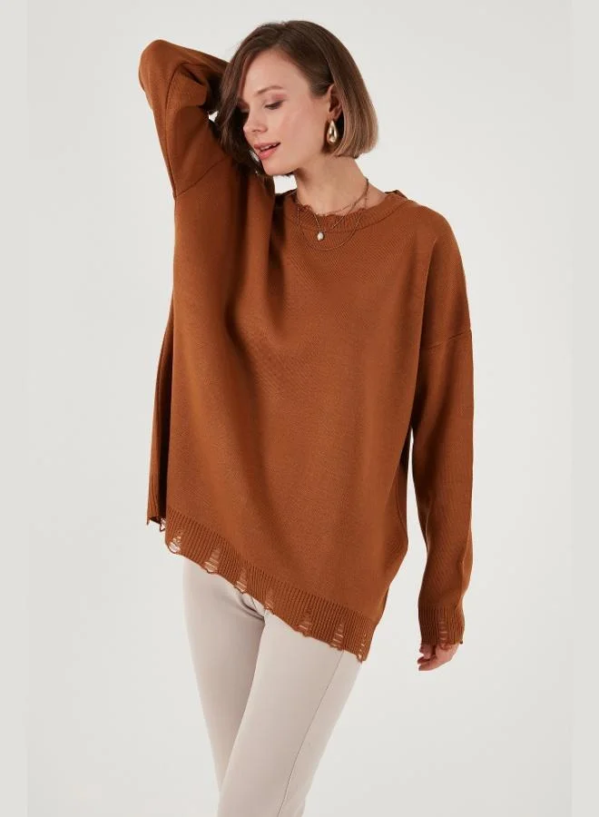 ليلا كنزة ليلى بياقة دائرية ممزقة للنساء