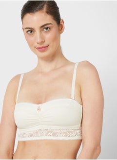 Lace Trim Button Detail Bra - pzsku/Z6009C64DC8590EC47D52Z/45/_/1698975059/d4b00bc9-671b-40f8-aa8c-657bce652c9a