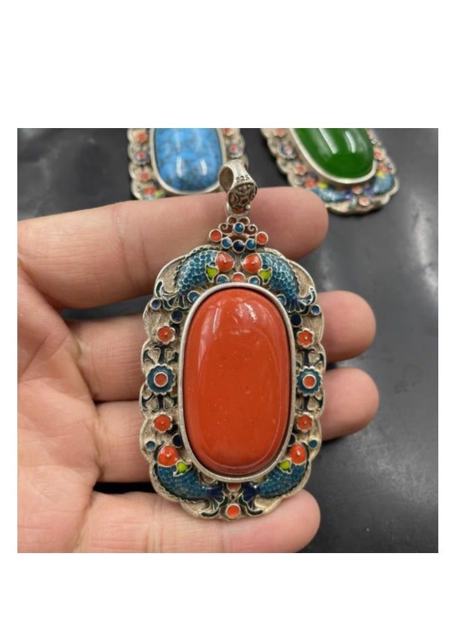 Exquisite Retro Sweater Pendant Necklace - Image 1