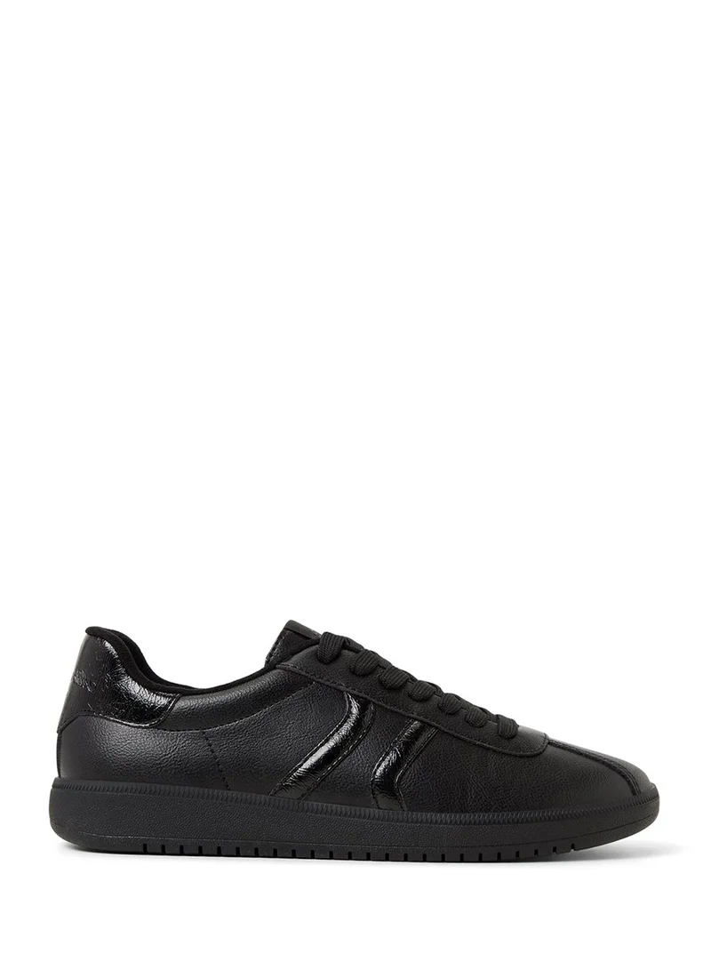 الدو Lace Up Low Top Sneakers