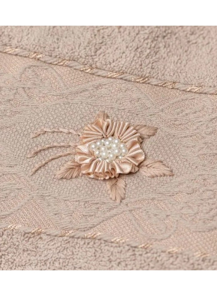 REZLAN UAE منشفة بيج فاخرة مطرزة - كبيرة (50 × 90 سم منشفة وجه) - Image 4