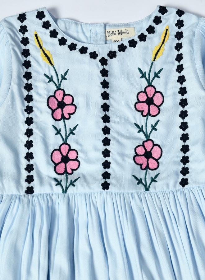 بيلا مودا فستان مطرز بالزهور - Image 3