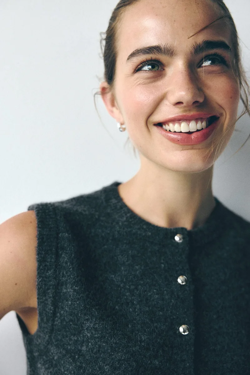 H&M Knitted waistcoat