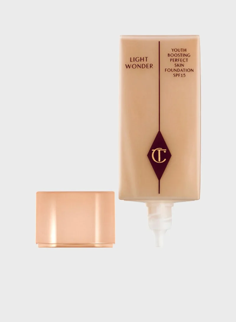 Charlotte Tilbury Light Wonder Foundation - 7 Medium