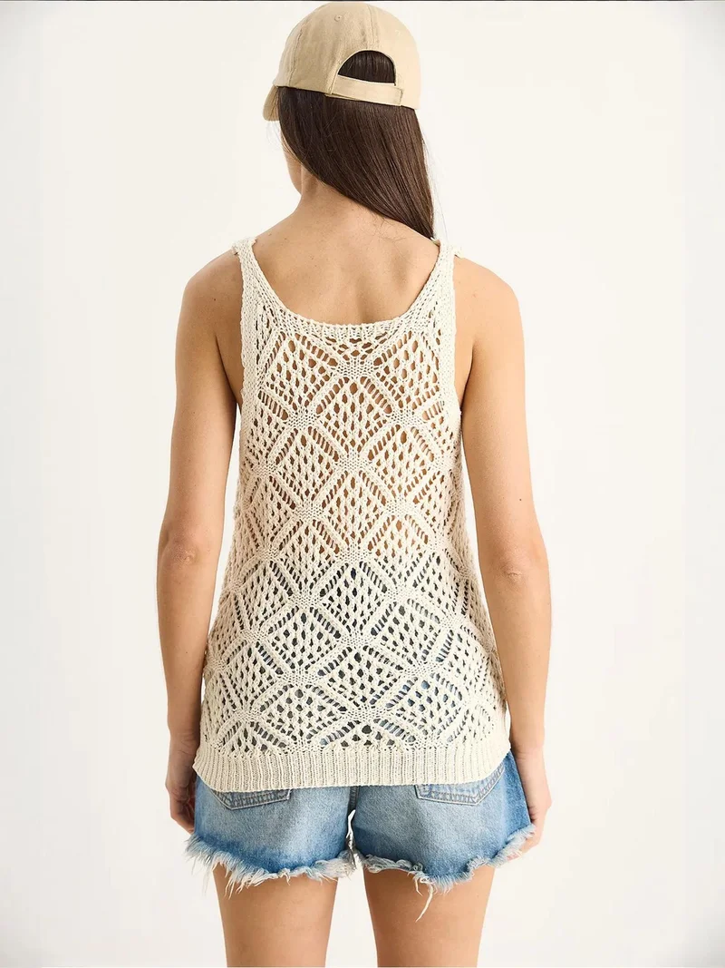 Bianco Lucci White LUCCI Lace-Trimmed Crew Neck Crop Blouse for Women | Best Price UAE