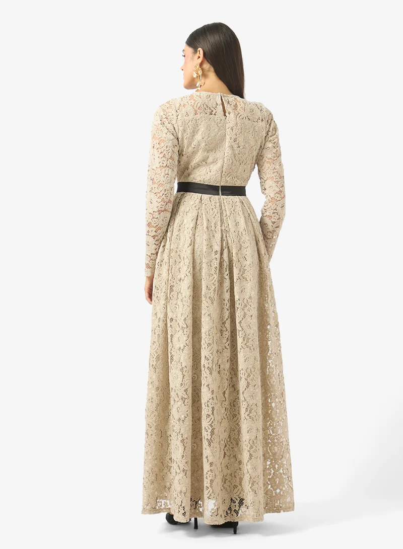 جولدن ابل Solid Lace Arabian Dress