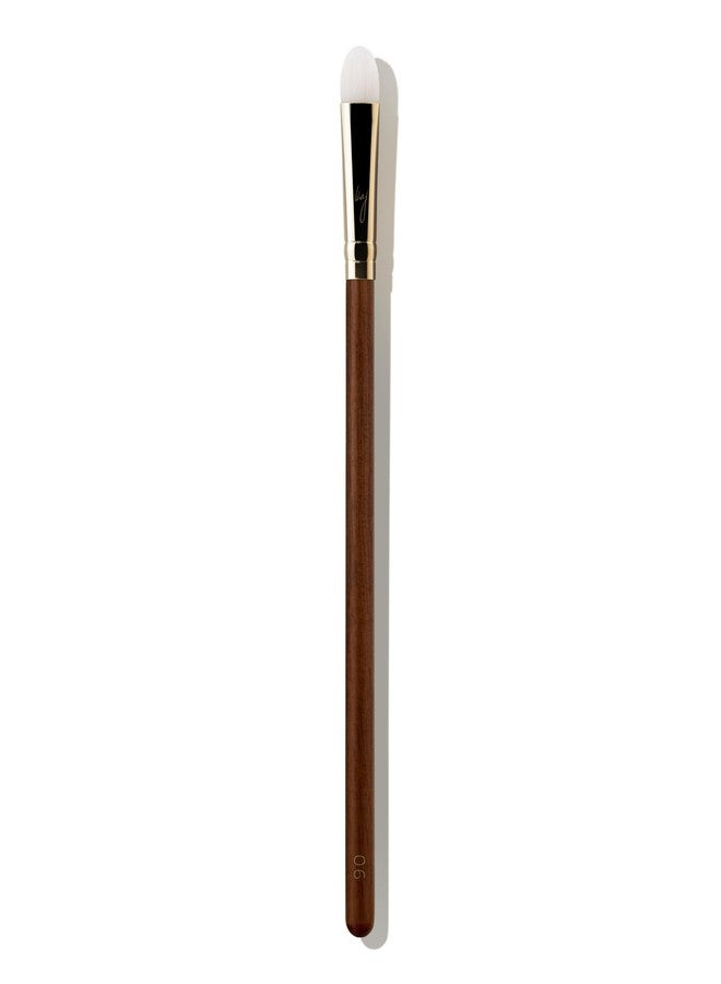 SOO ADOR BY MAENG #06 Base Eye Shadow Brush (Round Type) – Multi-Functional Eye Makeup Tool for Effortless Shadow Application | Designed by K-Pop Makeup Artist Maeng - Image 1