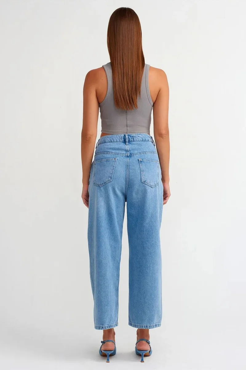 Dilvin Light-Mid Blue Denim DILVIN High-Waist Balloon Capri Jeans for Women | Best Price UAE
