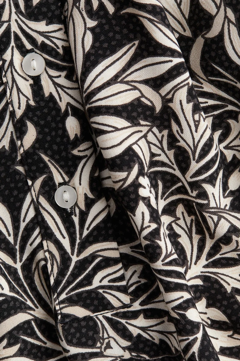 H&M Balloon-sleeved blouse