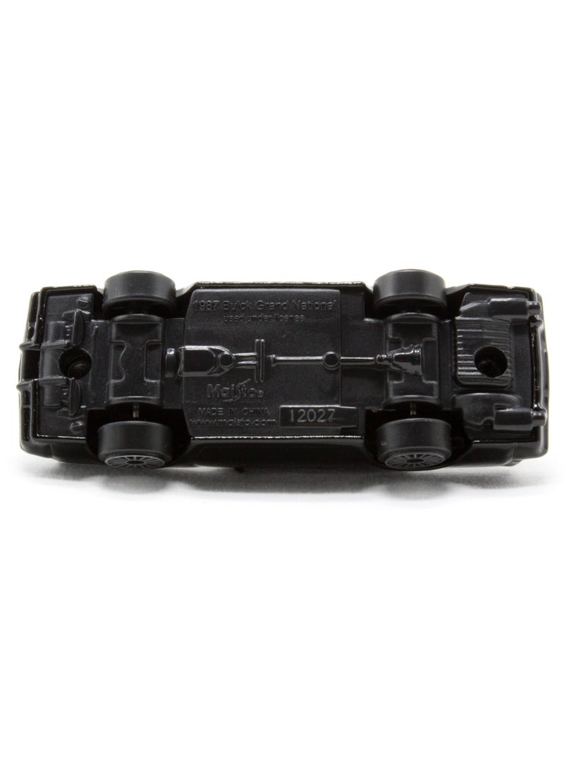 مايستو سياره لعبة نموذج لسيارة بيوك جراند ناشيونال موديل 1987 معدنية لون اسود محاكاة الحقيقة مقاس 1/64 سيارة كلاسيكية جميلة المظهر مفيده للعب او الاقتناء او زينة الغرفة او المكتب او وضعها ديكور على رفوف خزانة عرض التحف او على رف في بيت الشعر او يستخدمها بعض المحترفين في التصوير للأعلانات او الخلفيات او اضافتها داخل مجسمات المنازل القديمة او الشعبيه لنوع من اضافة الديكور علي تراث الذكريات القديمه - Image 4