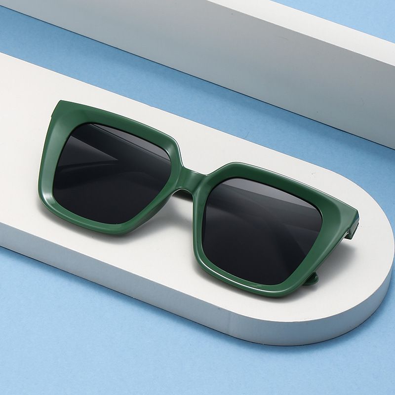 Sunglasses 5360 UV Protection Oversized For Women - Image 3