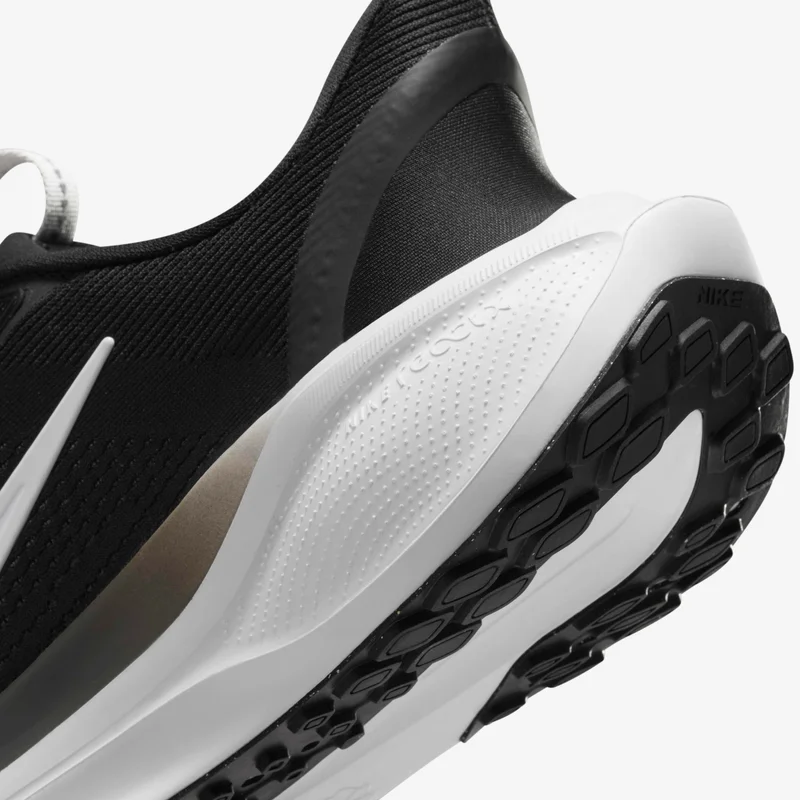 Nike Black Women's Pegasus EasyOn Road Running Shoes for Women | Best Price UAE