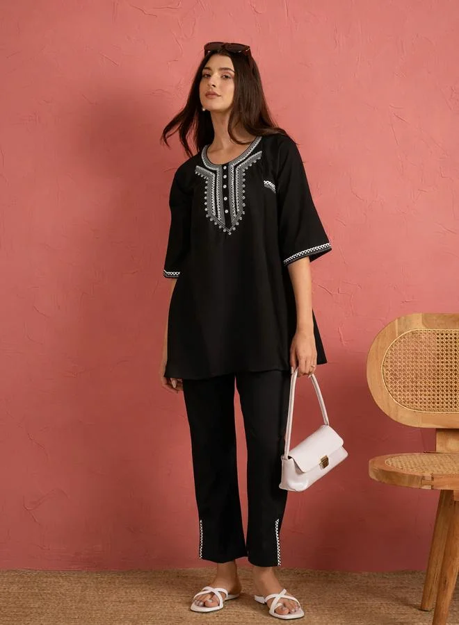 Sassafras Black Embroidered Choga Kurta and Pencil Pants Set