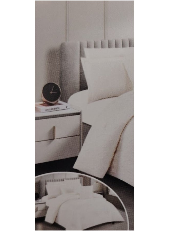 Xi Duo Duo A double-sided hotel double-sided comforter set that adds beauty to your room's decor  - Image 2