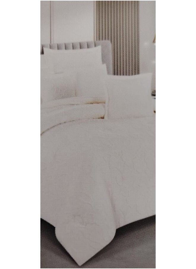 Xi Duo Duo A double-sided hotel double-sided comforter set that adds beauty to your room's decor  - Image 3