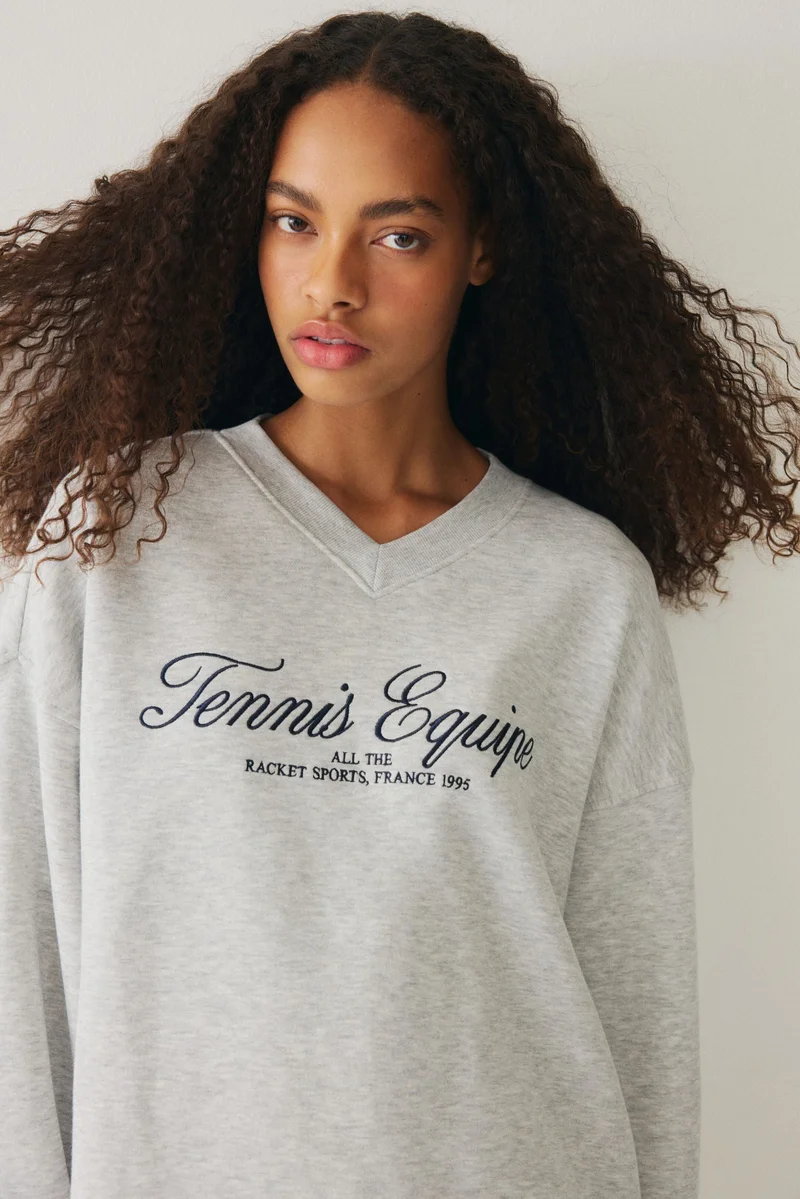 H&M Oversized V-neck sweatshirt