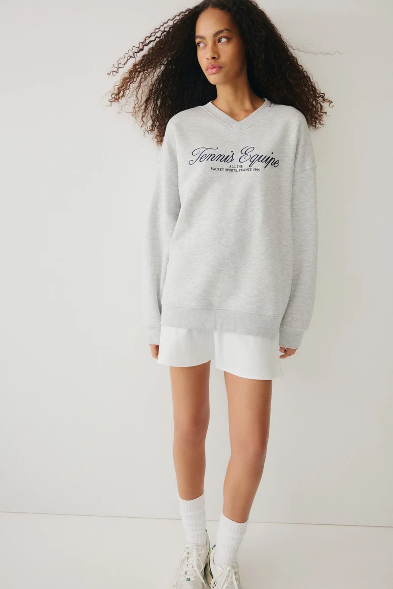 H&M Oversized V-neck sweatshirt