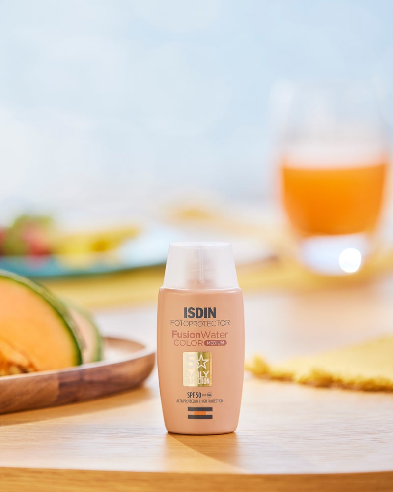 ISDIN Fotoprotector Fusion Water Magic Color (Medium) Spf 50 [50Ml] – Tinted Daily Face Sunscreen With Hyaluronic Acid For Natural Coverage And Oil Control - Image 1