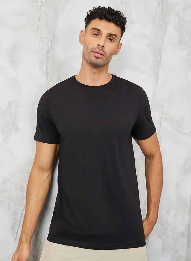 ستايلي تيشيرت بياقة دائرية سادة بقصة عادية - Image 1