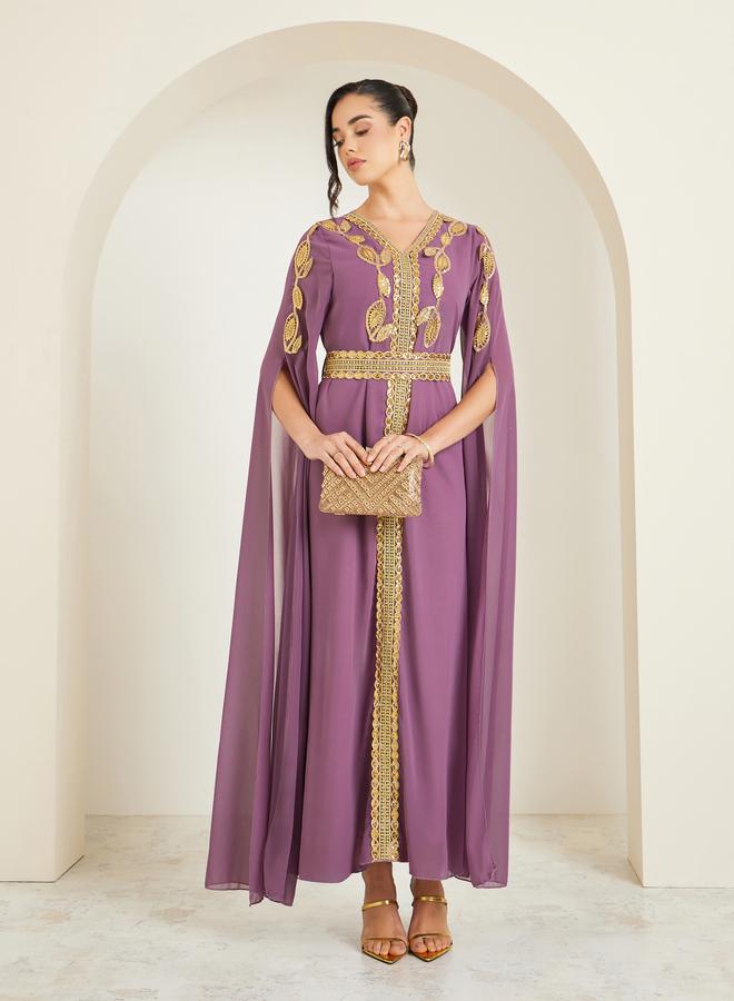 أميرة قفطان مُطرّز مع حزام - Image 1
