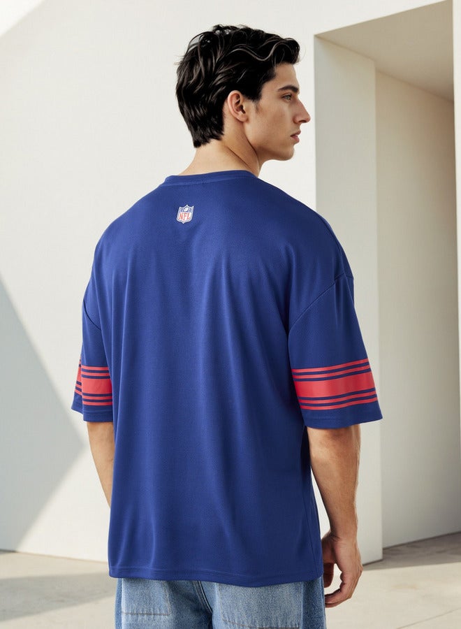 اس بي كاركترز تيشيرت برقبة على شكل حرف  بطبعة عمالقة وأكمام قصيرة - Image 3