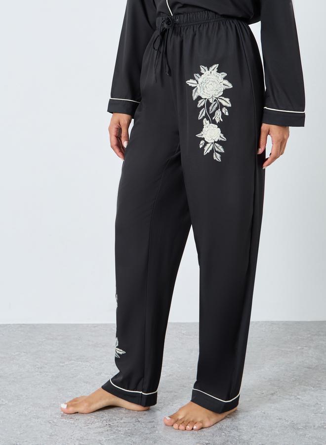 ستايلي طقم من بنطال بيجاما وبلوزة بطبعة زهور - Image 5