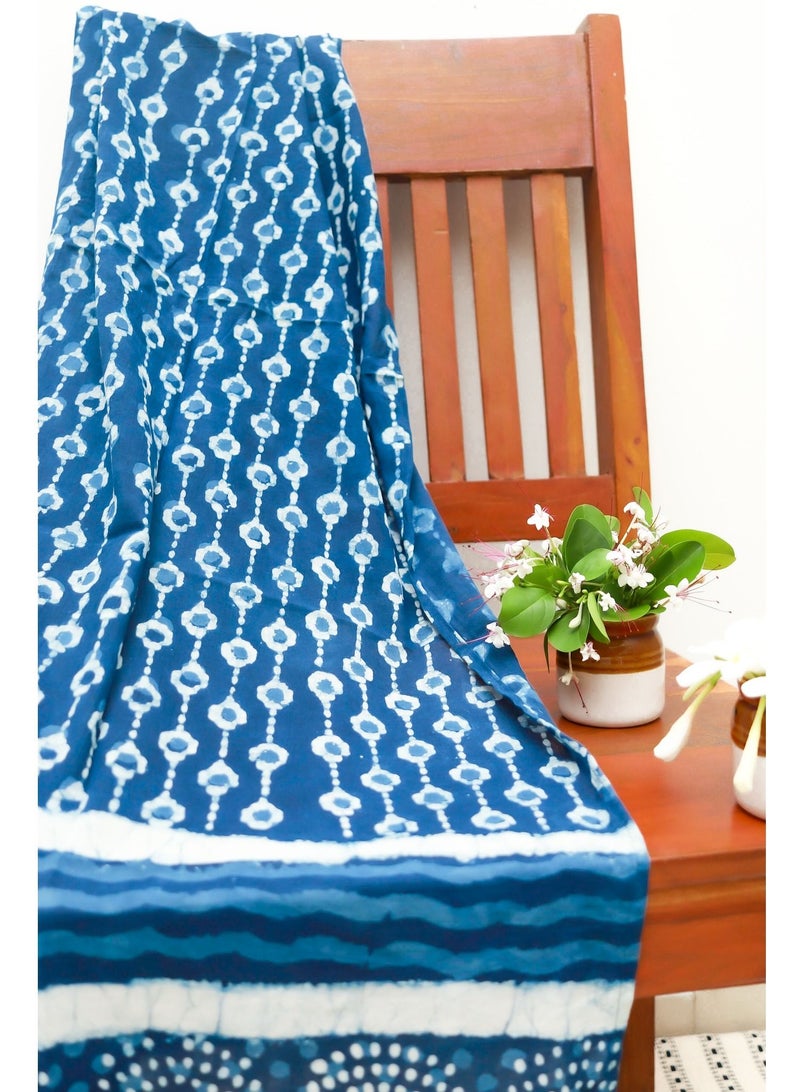 أوجريا وشاح شاش قطن عضوي بطبعات صبغ أزرق - Image 2