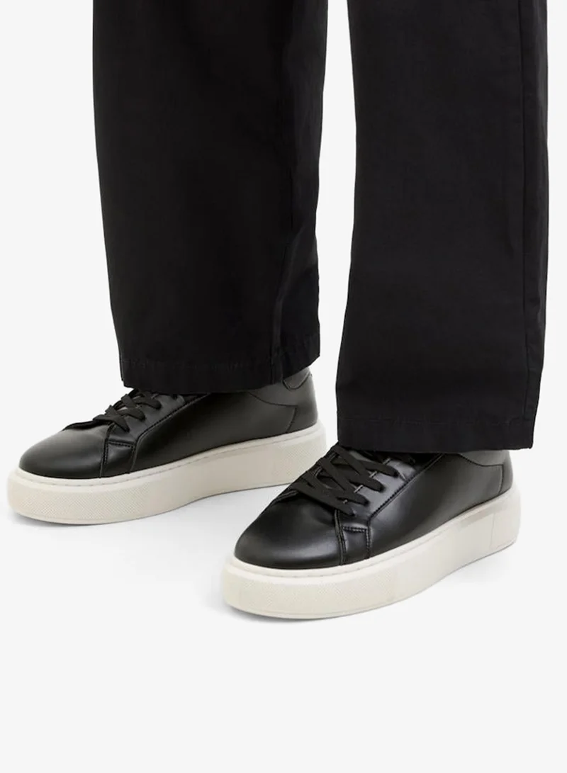 جاك اند جونز سنيكرز كاجوال برقبة منخفضة