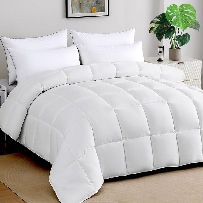 SOFT OVERSIZED KING COMFORTER 120X120 LIGHTWEIGHT QUILTED DOWN ALTERNATIVE ALL SEASON 8 CORNER TABS FLUFFY BREATHABLE MICROFIBER WHITE