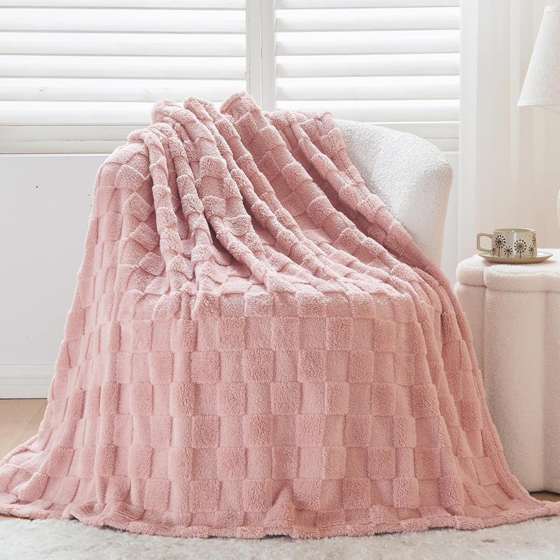 Wajade Fleece Throw Blanket, Fluffy Faux Fur Blanket for Bed Sofa Couch, Soft Cosy Warm Thick Blanket,Checkered Pink 127x178 - Image 1